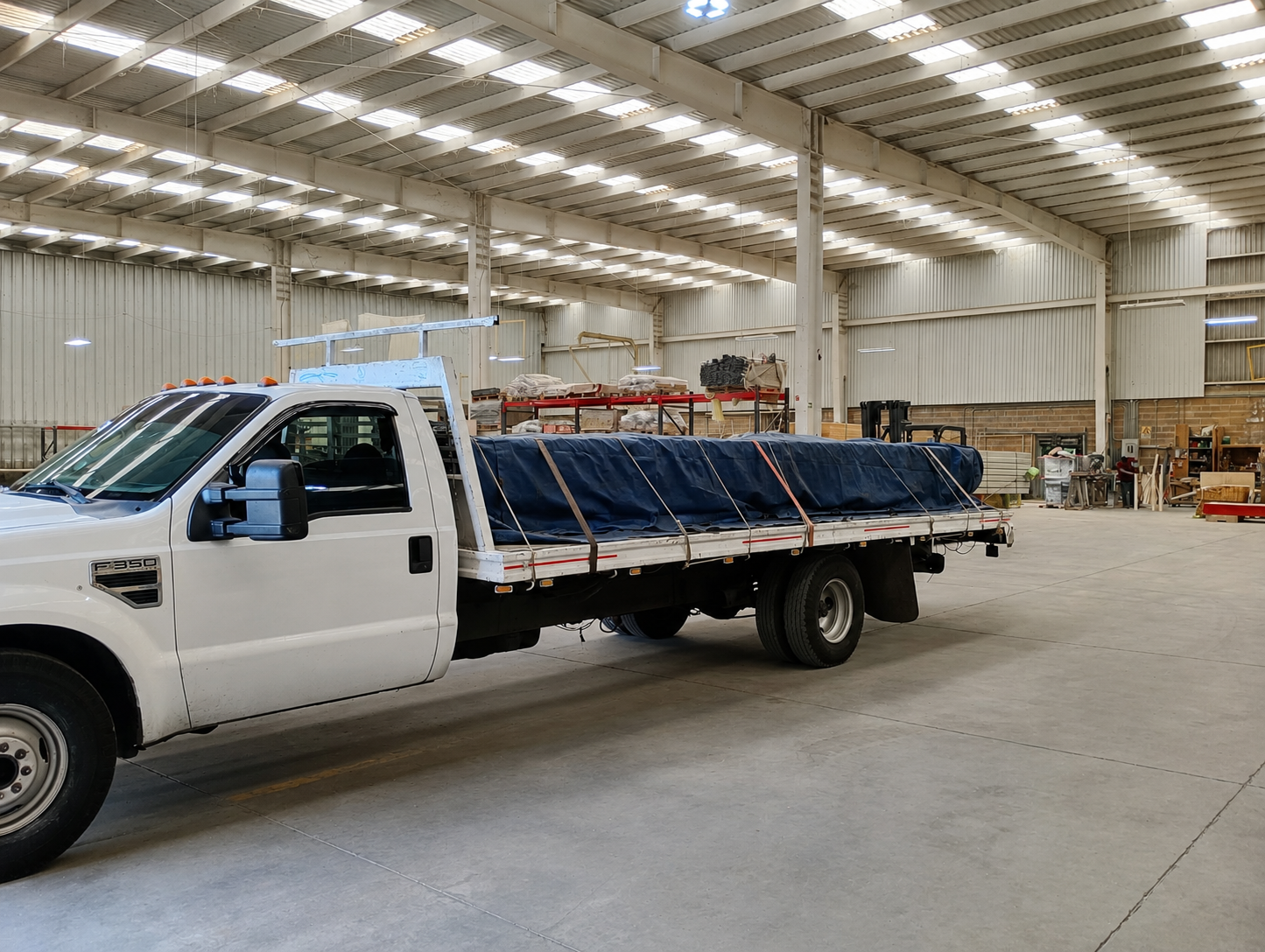 Camioneta de 3.5 toneladas — Transportes Tello